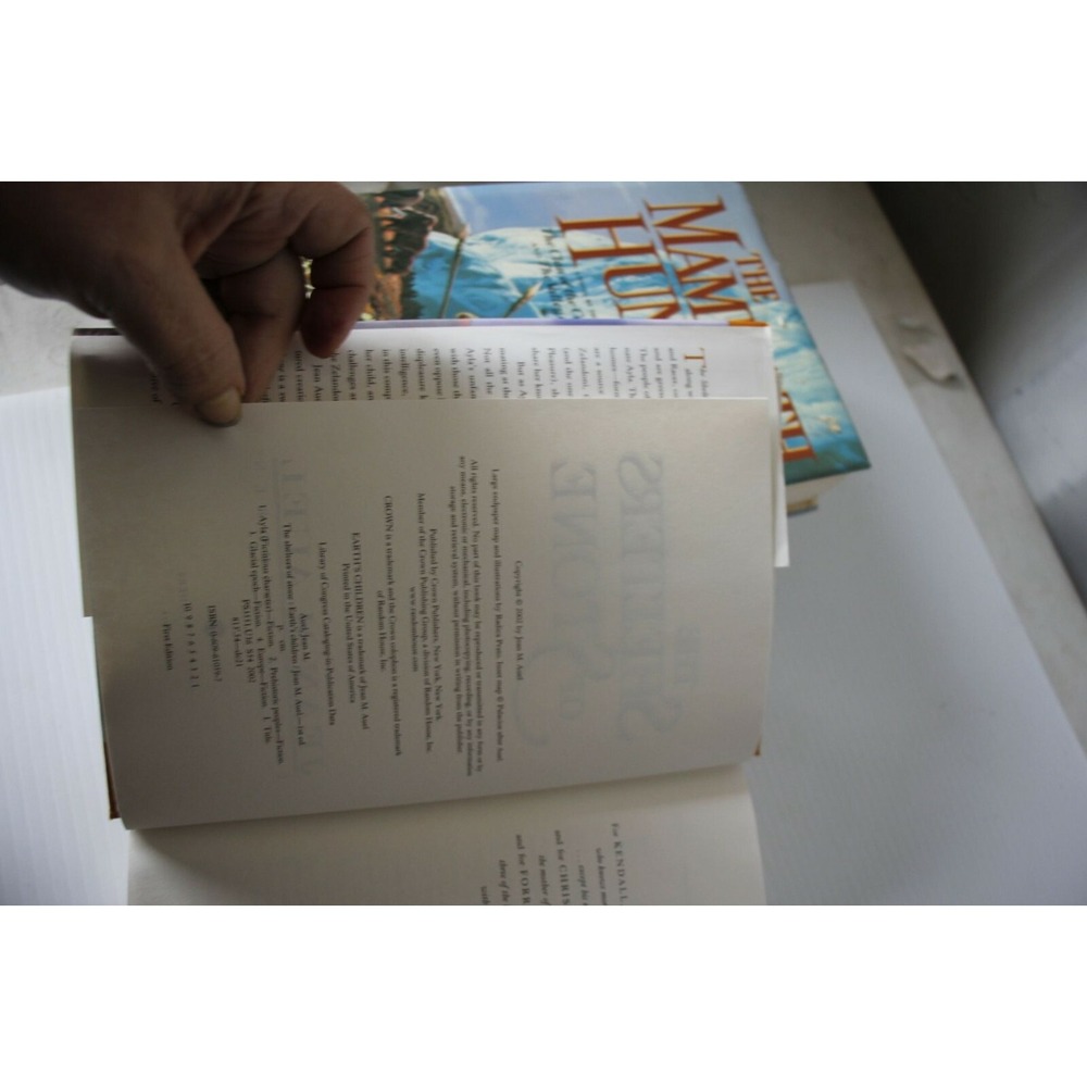 Earth Children Bundle 1st Editions by Jean Auel THe Plains of Passage, The Mam - Picture 11 of 12
